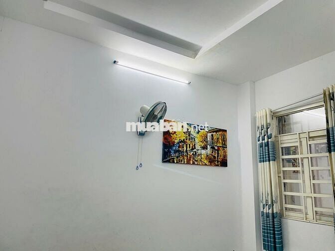 Cho thuê NC 4PN,3WC,1PK, 1 Bếp - P15, Q.8 - 12tr/tháng