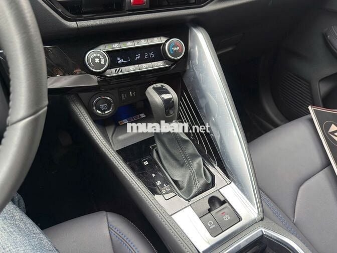 Toyota Yaris Cross cực lướt chỉ mới 5000km