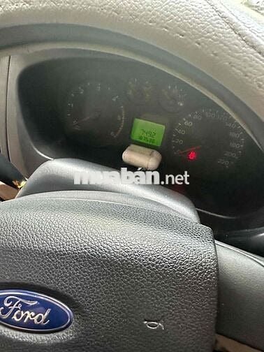 Ford Transit 16 chỗ Vàng cát 18.5 vạn Việt Nam