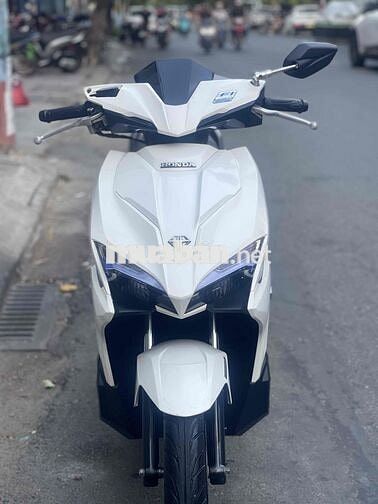 Honda Air Blade Trắng 12/2016