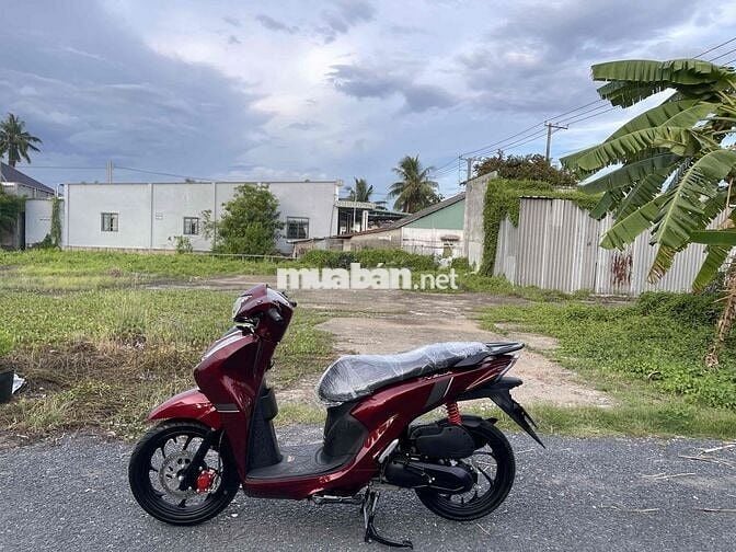 Cần Bán Xe Velia 50cc tay ga đời mới đẹp lướt