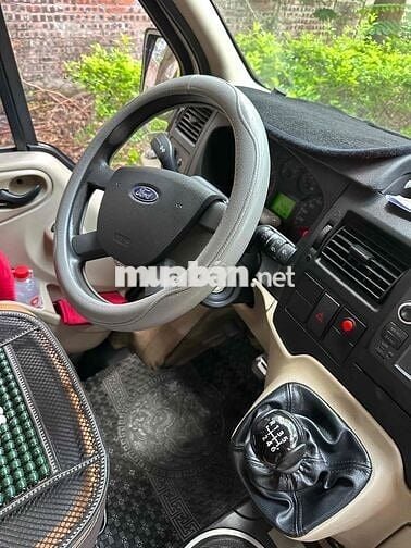 Ford Transit 16 chỗ Vàng cát 18.5 vạn Việt Nam