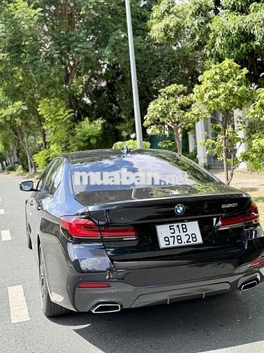 BMW 520i M-Sport 2021 8600 km Đen