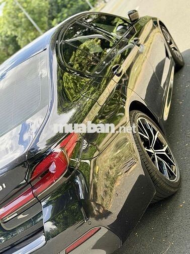 BMW 520i M-Sport 2021 8600 km Đen