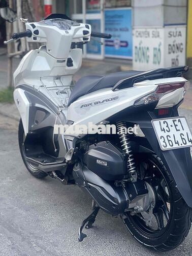 Honda Air Blade Trắng 12/2016