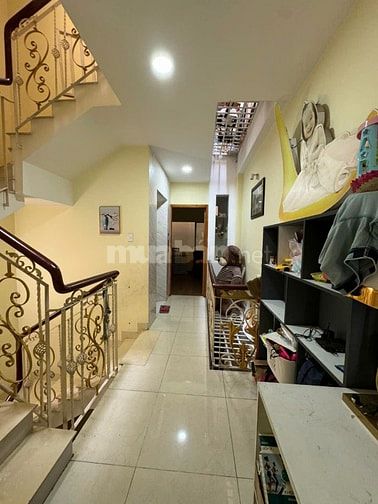 BĐS dòng tiền, DT 4x17m, CN 70m2, HXH sát mặt tiền Phạm Văn Đồng