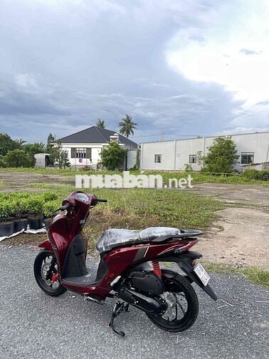 Cần Bán Xe Velia 50cc tay ga đời mới đẹp lướt