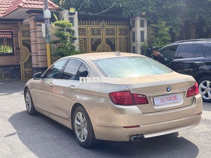 BMW 520i 2012 Vàng cát 130.000 km