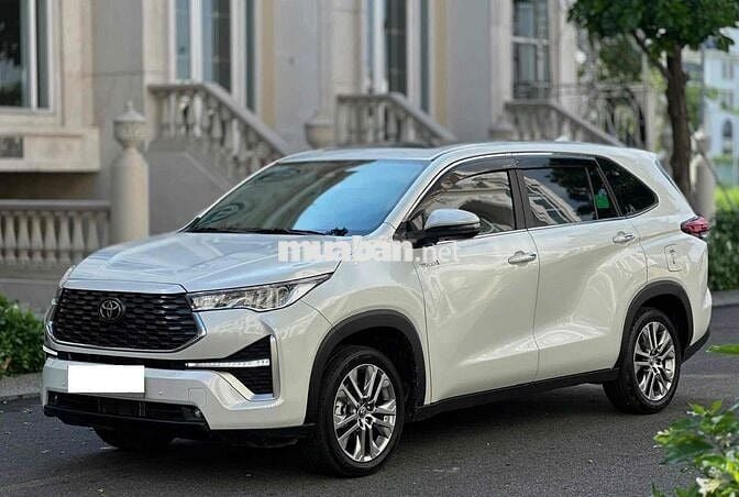 Toyota Innova Cross Hybrid 2024 Trắng 17.000 km