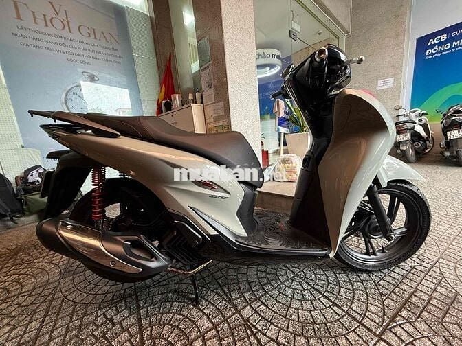 Honda SH 125i ABS 2024 Xám xi măng 16.000 km