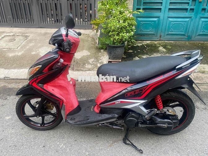 Yamaha Luvias 2011 Đỏ đen