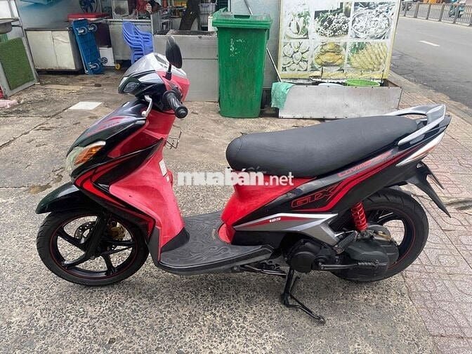 Yamaha Luvias 2011 Đỏ đen
