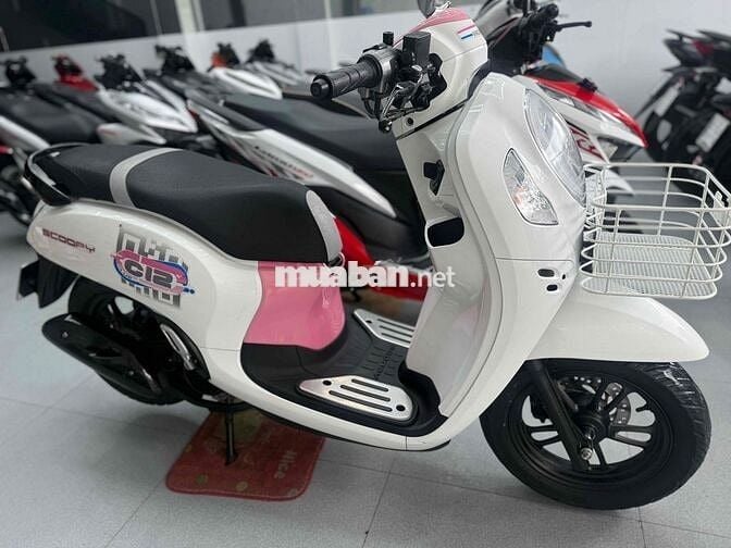 Scoopy 2022 Lướt 8 ngan B65 GÓP CẦN CCCD ĐỦ 18tuổi