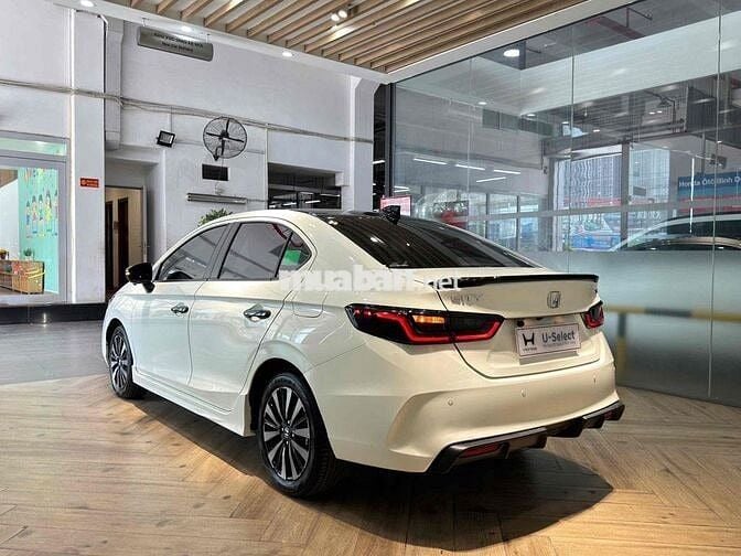 Honda City RS 2025 Trắng 29.000 km Siêu Lướt