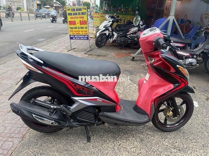 Yamaha Luvias 2011 Đỏ đen