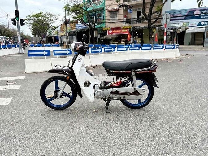 Honda Dream Thái Nâu Trắng Thái Lan
