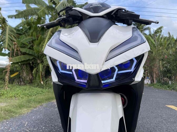 Cần Bán Vario 125 Máy làm zin êm độ kiển đẹp mê