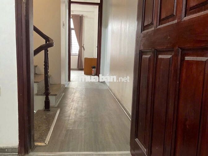 Chính chủ cho thuê nhà hộ gia đình ở phố Dịch Vọng
