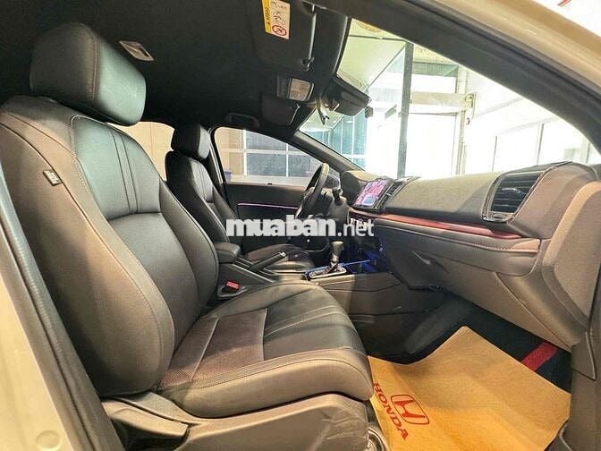 Honda City RS 2025 Trắng 29.000 km Siêu Lướt