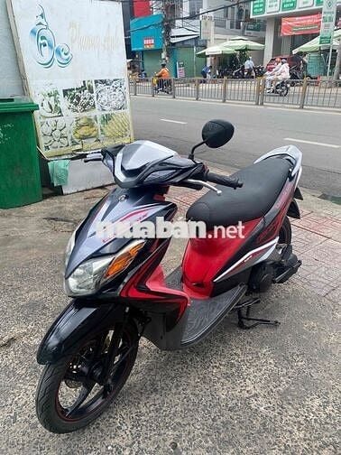 Yamaha Luvias 2011 Đỏ đen