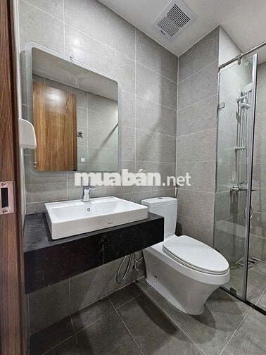 Cho thuê căn hộ cao cấp 2PN mới xây, view đẹp ngắm pháo bông bùm bùm