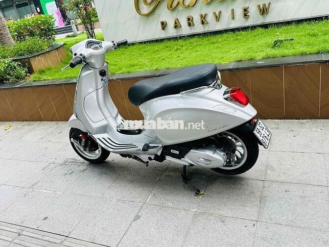 Piaggio Sprint IGET ABS Bạc Porsche