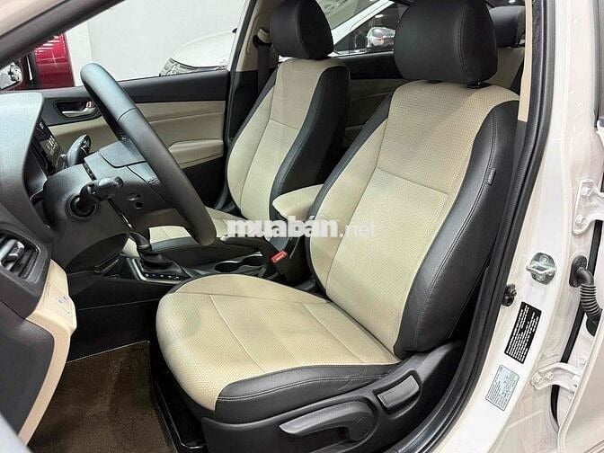 Hyundai Accent 2024 ATH 8000 km Trắng