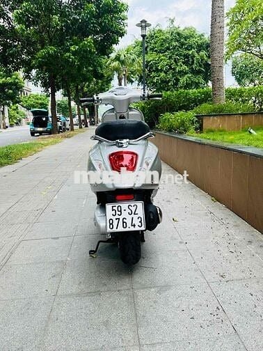 Piaggio Sprint IGET ABS Bạc Porsche