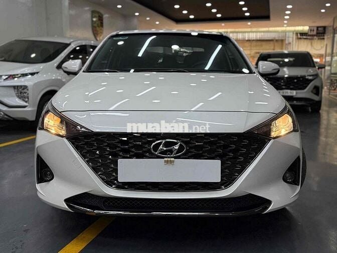 Hyundai Accent 2024 ATH 8000 km Trắng