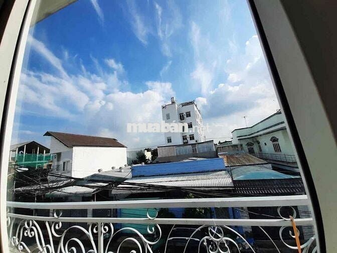 nhà 1 trệt 1 lầu đường số 1 giao đường B Hiệp Bình 2pn đường oto