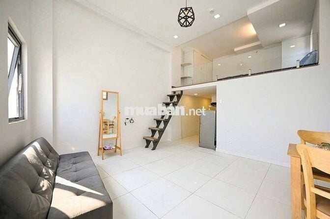 CHO THUÊ CĂN HỘ DỊCH VỤ DUPLEX 40m2 QUẬN  GẦN KCX TÂN THUẬN, NTT, UFM