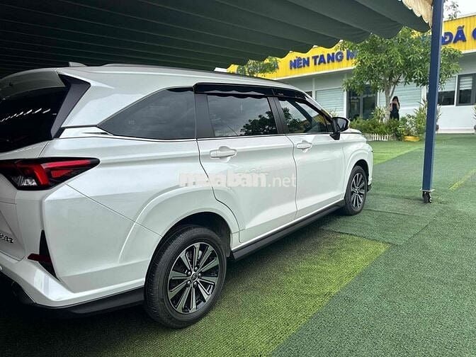 Toyota Veloz CVT 2025 Trắng đã qua sử dụng