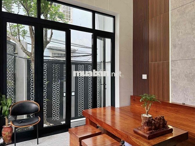 Nhà 3 tầng 1 tum, kiệt ô tô rộng 10m Thái Thị Bôi