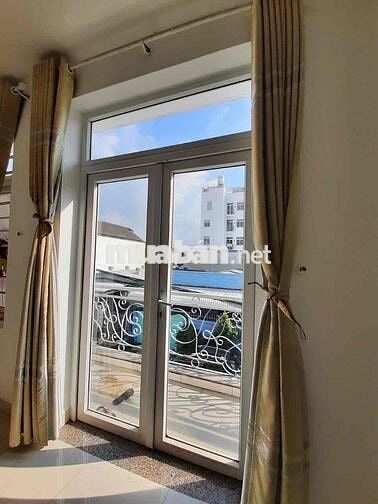 nhà 1 trệt 1 lầu đường số 1 giao đường B Hiệp Bình 2pn đường oto