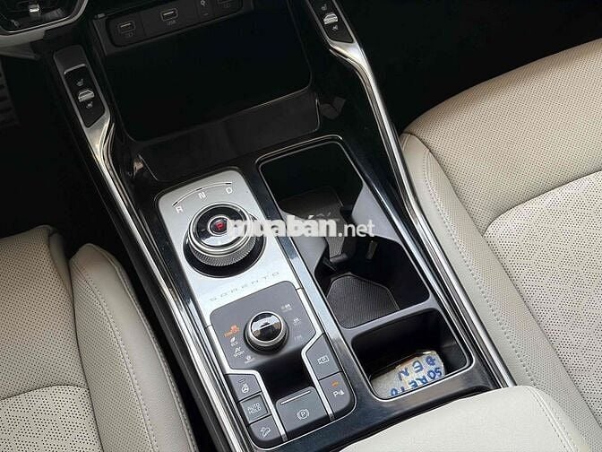🔴 KIA Sorento Diesel 2.2 Signature 2022 Đen 7 chỗ