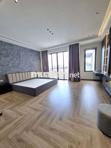 BÁN NHÀ THẠCH BÀN 7 TẦNG THANG MÁY 50M² GARA Ô TÔ FULL NỘI THẤT