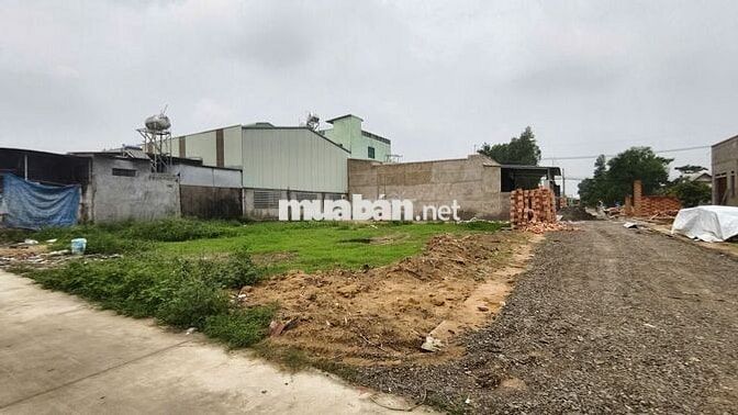 Bán đất ngay chợ và ngã 3 Trà Cổ, gần Quốc lộ 1A và KCN  Giang Điền