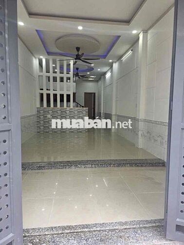 Bán nhà Ngay Ngã Tư Bình Thung, Dĩ An 100m2/870tr, hoàn công, đường 5m