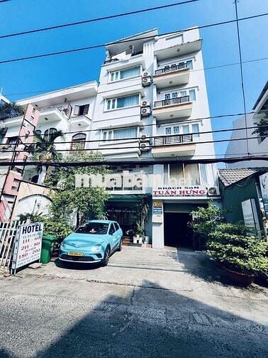 tuyển 01 tạp vụ khách sạn