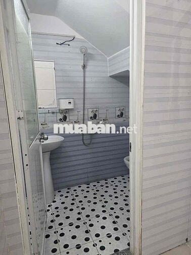 Bán nhà Ngay Ngã Tư Bình Thung, Dĩ An 100m2/870tr, hoàn công, đường 5m