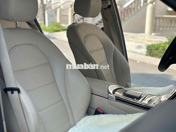 Mercedes-Benz GLC 200 2020 Trắng 65.000 km