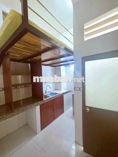 15m2 đường Nguyễn Thiện Thuật, P2, Q3