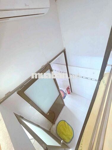 15m2 đường Nguyễn Thiện Thuật, P2, Q3