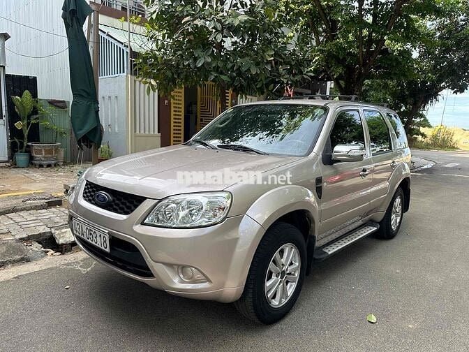 Ford Escape XLS 2012 Vàng cát Da 5 chỗ