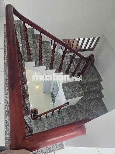 Bán nhà Ngay Ngã Tư Bình Thung, Dĩ An 100m2/870tr, hoàn công, đường 5m
