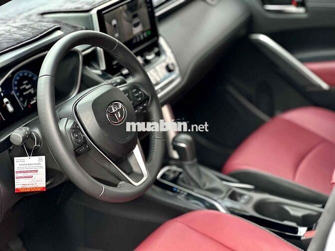 Siêu Lướt Toyota Corolla Cross 1.8V 2025 8.000 km