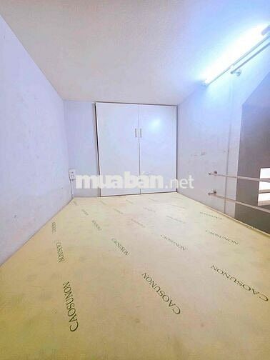 15m2 đường Nguyễn Thiện Thuật, P2, Q3
