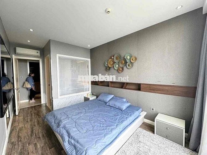 Cho thuê căn hộ 3 phòng ngủ 2WC. chung cư Garden Gate. gần sân bay TSN