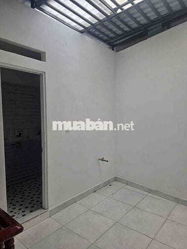 Bán nhà Ngay Ngã Tư Bình Thung, Dĩ An 100m2/870tr, hoàn công, đường 5m
