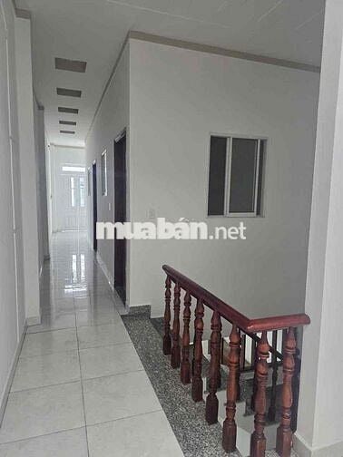 Bán nhà Ngay Ngã Tư Bình Thung, Dĩ An 100m2/870tr, hoàn công, đường 5m